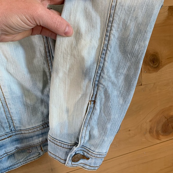 Hinge S Light Bleach Wash Denim Jean Jacket - Picture 7 of 8